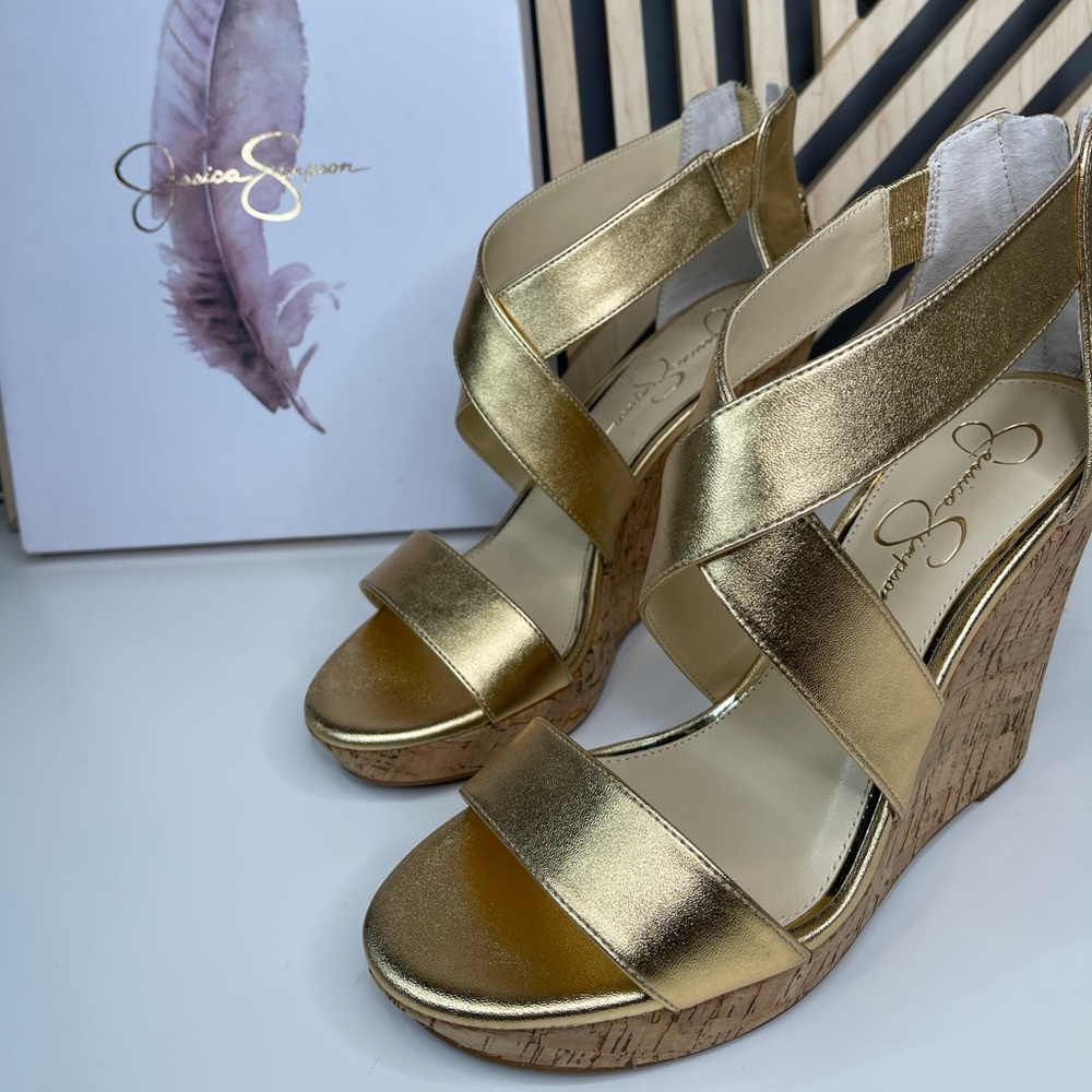 Jessica Simpson Women's Jinxxi Wedge Sandals - Gold - Size: 9.5M - NEW